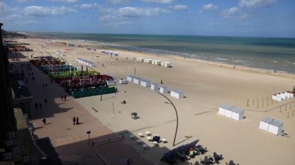 Residente Topaze De Panne Gem 1 Slpk App Luxe Afw & Ruime Parking Incl Kültér fotó